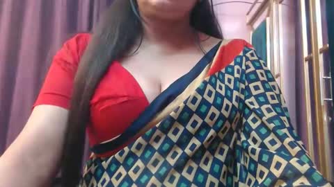 Snapshot of desimaisa130 chatting on February 1, 5:00 pm Maisa online show from February 1, 5:00 pm