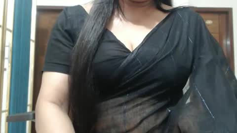 Snapshot of desimaisa130 chatting on March 11, 7:31 pm Maisa online show from March 11, 7:31 pm