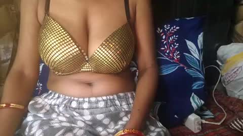 Snapshot of desiprincess35 chatting on July 15, 6:35 pm desiprincess35 online show from July 15, 6:35 pm