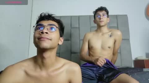 Snapshot of desire4duo chatting on July 1, 9:33 am desire4duo online show from July 1, 9:33 am