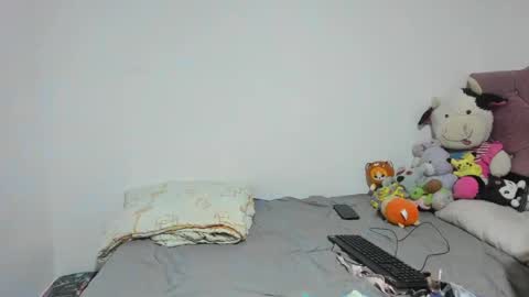 Snapshot of desire_ecstasy2 chatting on June 17, 1:08 am desire_ecstasy2 online show from June 17, 1:08 am