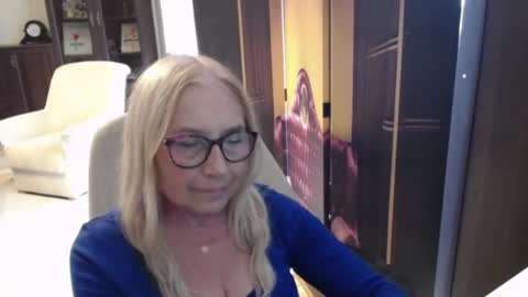 Snapshot of desiresofia chatting on July 12, 1:35 pm S O F I A online show from July 12, 1:35 pm