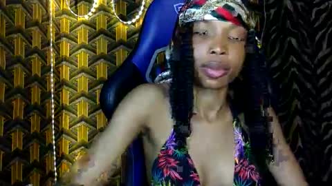 Snapshot of deslimbody90 chatting on April 30, 11:53 pm Deslimbody online show from April 30, 11:53 pm