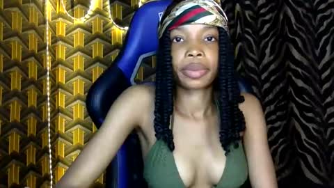 Snapshot of deslimbody90 chatting on May 4, 1:12 am Deslimbody online show from May 4, 1:12 am