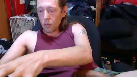 Snapshot of desolation2012 chatting on May 28, 5:05 am desolation2012 online show from May 28, 5:05 am