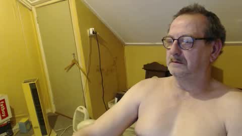 destelp online show from February 6, 11:30 pm