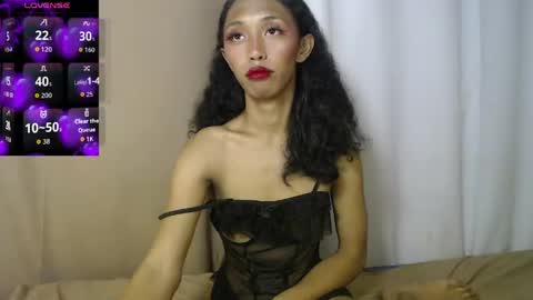Snapshot of destinedprincess_xx chatting on May 9, 1:16 pm jenny online show from May 9, 1:16 pm