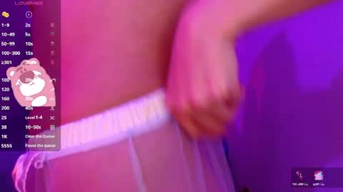 Snapshot of destinya_ chatting on June 19, 12:09 pm destinya_ online show from June 19, 12:09 pm