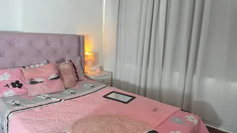 Snapshot of destinysweet21 chatting on February 25, 3:10 pm destinysweet21 online show from February 25, 3:10 pm