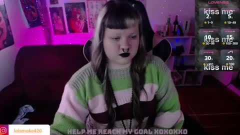 Snapshot of destroyall420 chatting on April 23, 5:26 pm Lola Bdsm and fries online show from April 23, 5:26 pm