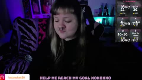 Snapshot of destroyall420 chatting on May 26, 11:50 am Lola Bdsm and fries online show from May 26, 11:50 am
