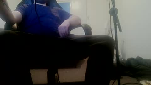 Snapshot of destroyingunit chatting on June 17, 5:54 am destroyingunit online show from June 17, 5:54 am