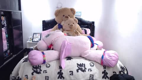 devi_black_13_ online show from April 8, 11:05 pm