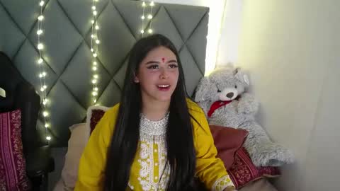 Snapshot of devika_kumar chatting on April 4, 7:11 pm devika online show from April 4, 7:11 pm