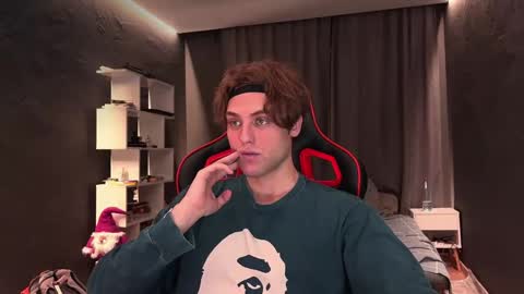 Snapshot of devilnut1 chatting on November 12, 6:36 am devilnut1 online show from November 12, 6:36 am