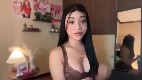 Devine Greyson online show from April 11, 12:09 pm