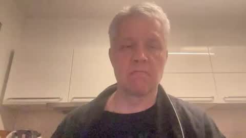 Snapshot of devon_nite chatting on May 18, 10:48 pm Devon online show from May 18, 10:48 pm