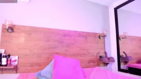 Snapshot of devoraevanss1 chatting on January 18, 6:12 pm Mrs Devora online show from January 18, 6:12 pm