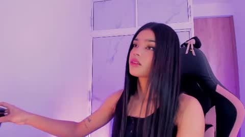 Snapshot of devours_fire chatting on July 6, 5:59 pm Sara 3 online show from July 6, 5:59 pm