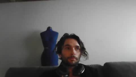 Snapshot of devyy333 chatting on February 1, 3:32 pm devyy333 online show from February 1, 3:32 pm