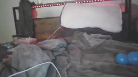 Snapshot of devyy333 chatting on February 9, 1:59 pm devyy333 online show from February 9, 1:59 pm