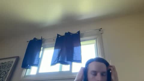 Snapshot of deweydreams chatting on May 5, 1:52 pm deweydreams online show from May 5, 1:52 pm
