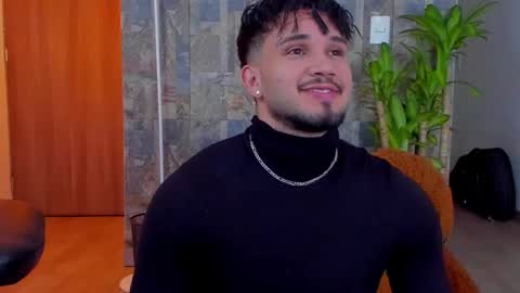 JULIAN online show from November 9, 8:18 pm