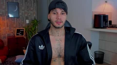 JULIAN online show from December 15, 5:06 pm