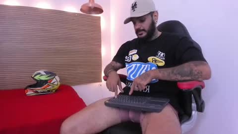 Snapshot of dhamian_wolf_hunter chatting on September 10, 8:53 pm dhaian online show from September 10, 8:53 pm