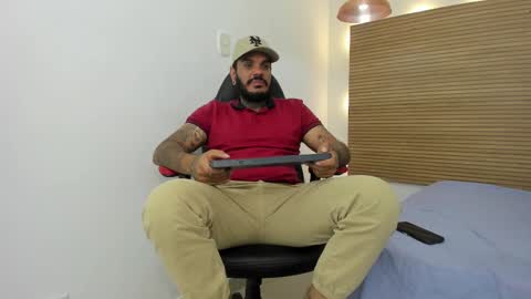 Snapshot of dhamian_wolf_hunter chatting on September 19, 8:42 pm dhaian online show from September 19, 8:42 pm