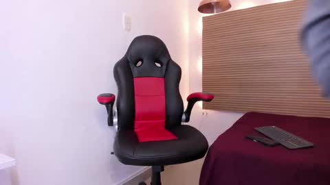 Snapshot of dhamian_wolf_hunter chatting on September 24, 8:45 pm dhaian online show from September 24, 8:45 pm