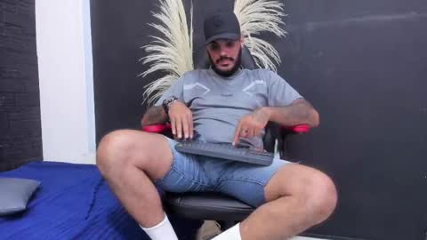 Snapshot of dhamian_wolf_hunter chatting on September 25, 10:02 pm dhaian online show from September 25, 10:02 pm