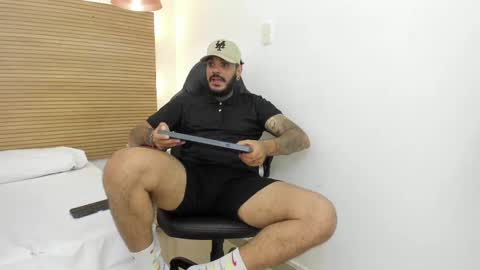 Snapshot of dhamian_wolf_hunter chatting on September 29, 9:08 pm dhaian online show from September 29, 9:08 pm