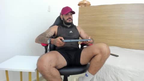 Snapshot of dhamian_wolf_hunter chatting on October 5, 8:18 pm dhaian online show from October 5, 8:18 pm