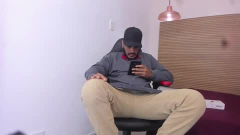 Snapshot of dhamian_wolf_hunter chatting on October 17, 9:06 pm dhaian online show from October 17, 9:06 pm