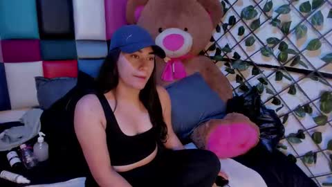 dhaniela naugthy online show from February 3, 1:48 am