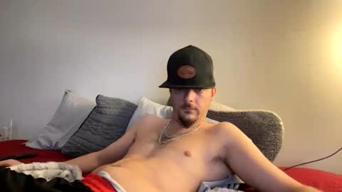 dharbison23 online show from October 31, 2:18 pm