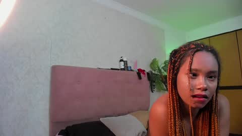 Snapshot of diabla_sexyboobs chatting on January 19, 2:57 am D I A B L A online show from January 19, 2:57 am