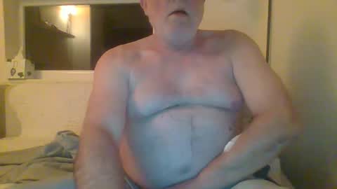 Snapshot of dial76 chatting on February 20, 4:18 am dial76 online show from February 20, 4:18 am