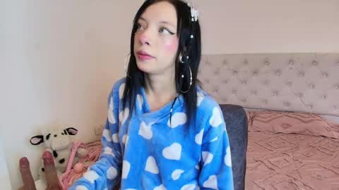 Diamond  online show from April 16, 1:23 pm