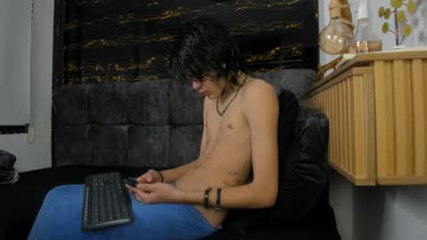 diamond_twink online show from February 24, 1:53 pm