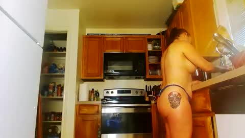 Snapshot of diamondmonroexo chatting on March 27, 4:40 pm DiamondMonroeXo online show from March 27, 4:40 pm