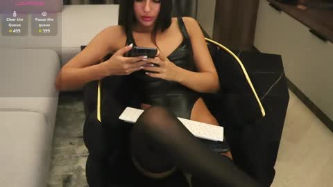 Iris online show from December 15, 11:42 pm