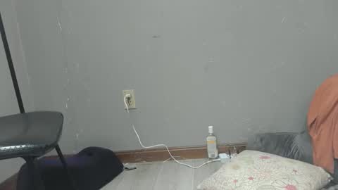 Snapshot of diamondshadows chatting on March 4, 5:13 pm Diamonds online show from March 4, 5:13 pm