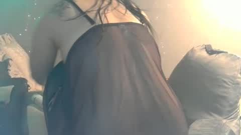 Snapshot of diamondshadows chatting on March 5, 3:51 am Diamonds online show from March 5, 3:51 am