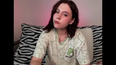 Snapshot of diana_floweri chatting on June 25, 12:09 pm Diana online show from June 25, 12:09 pm