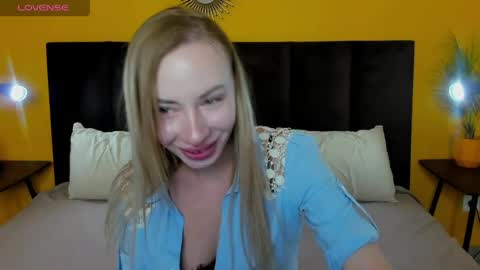 Snapshot of diana_garrett chatting on May 11, 8:31 am Diana online show from May 11, 8:31 am