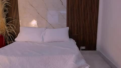 Snapshot of diana_santhy chatting on May 19, 11:27 am diana_santhy online show from May 19, 11:27 am