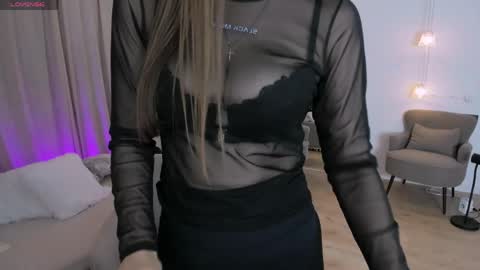 Diana online show from April 2, 1:31 pm