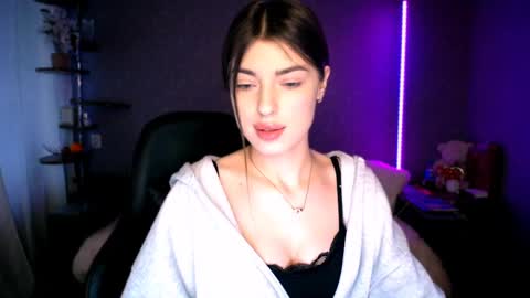 DIANA  online show from March 25, 2:45 pm